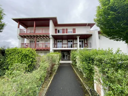Appartement 2 pers. avec grande terrasse à Cambo-les-Bains : photo 3