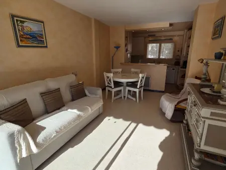 Appartement 2 pièces climatisé, terrasse vue mer à Sainte-Maxime : photo 4
