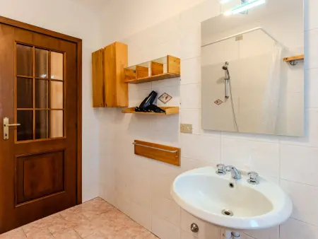 Maison Legnone, 4 chambres avec terrasse et vue lac : photo 17