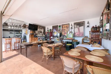 Studio moderne à Güime avec piscine partagée et entrée privée : photo 3