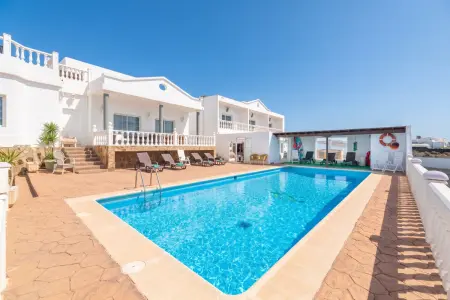 Studio moderne à Güime avec piscine partagée et entrée privée : photo 4