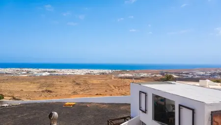 Studio moderne à Güime avec piscine partagée et entrée privée : photo 15