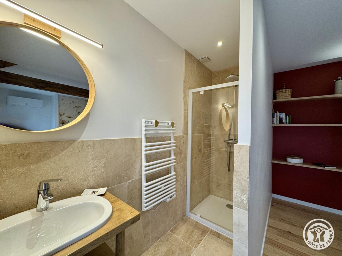 Le Pommier, duplex avec piscine chauffée couverte - Photo 8