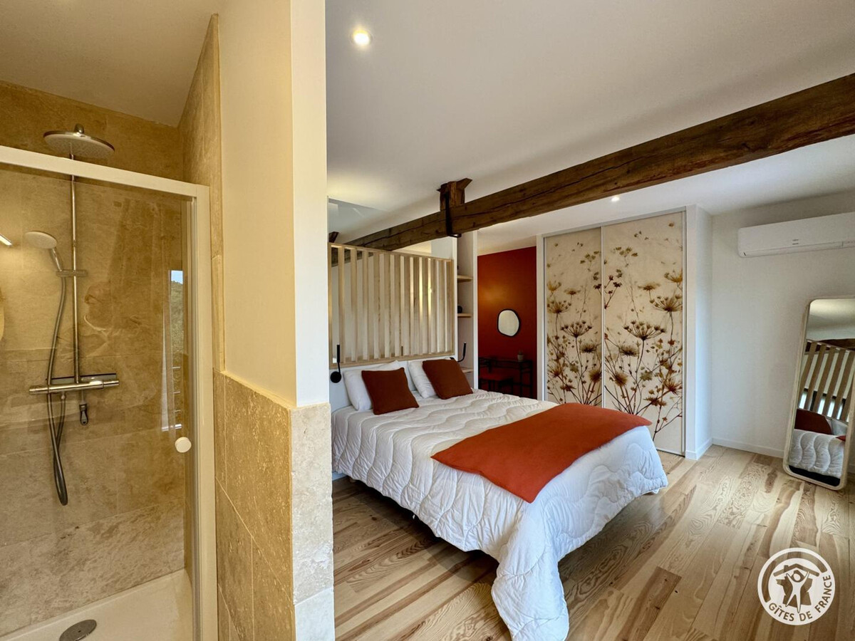 Le Pommier, duplex avec piscine chauffée couverte - Photo 9