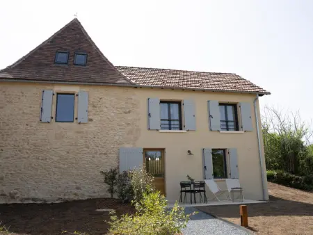Location gite à Savignac de Miremont, Duplex climatisé avec piscine - 2 pers.