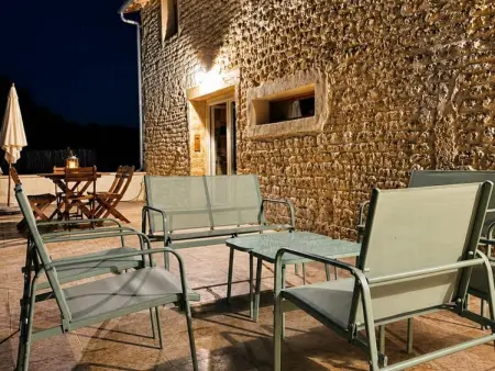 Gîte 6 pers. Courcôme : piscine, terrasse 70m², animaux OK : photo 30