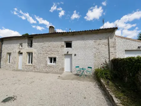 Gîte 6 pers. Courcôme : piscine, terrasse 70m², animaux OK : photo 31