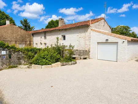 Gîte 6 pers. Courcôme : piscine, terrasse 70m², animaux OK : photo 33
