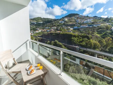 Appartement Lara avec piscine chauffée à Caniço : photo 2