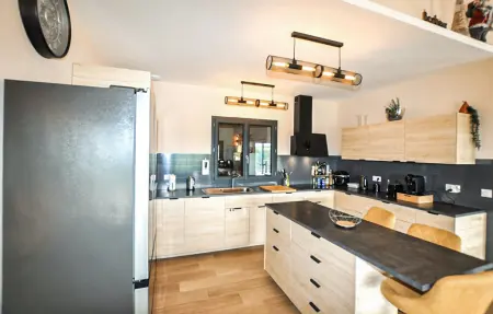 Maison 6 chambres avec piscine et jacuzzi à Sonnac : photo 11