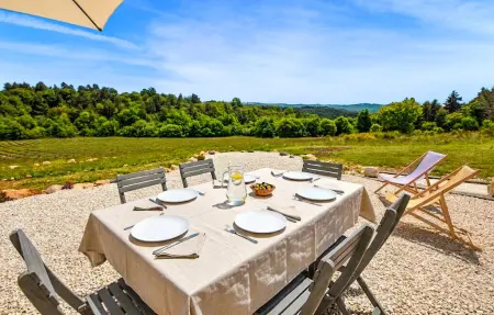Maison provençale 70 m² avec terrasse et jardin à Saint-Trinit : photo 2