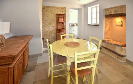 Maison provençale 70 m² avec terrasse et jardin à Saint-Trinit : photo 9