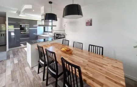 Maison 4 chambres avec jardin de 900m² à Bassens : photo 7