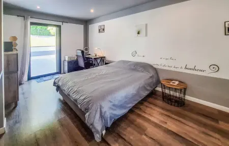 Maison 4 chambres avec jardin de 900m² à Bassens : photo 12