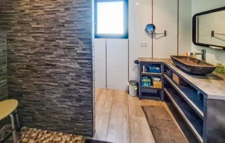Maison 4 chambres avec jardin de 900m² à Bassens : photo 20