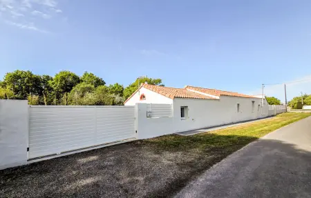 Ancienne ferme vendéenne rénovée avec piscine privée : photo 8