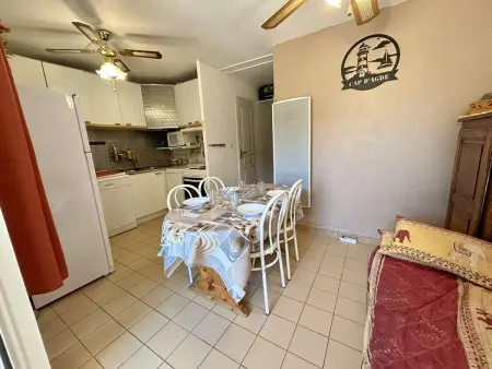 Appartement rez-de-jardin terrasse et parking à Cap d'Agde : photo 3