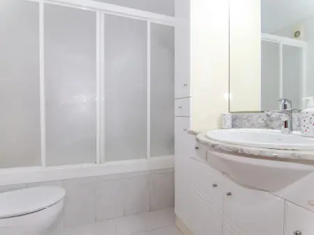 Appartement 150 m plage avec terrasse vue mer : photo 16