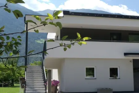 Maison Pia à Kastelbell, terrasse vue montagnes : photo 1