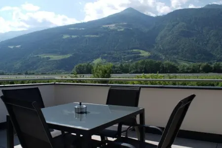 Maison Pia à Kastelbell, terrasse vue montagnes : photo 12