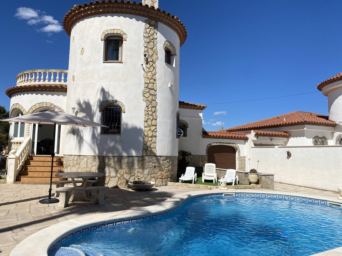 Villa 3 chambres piscine privée à 900m de la plage - Photo 1