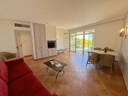 Appartement climatisé Golf & Piscine à Saint-Cyr-sur-Mer : photo 5