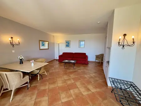 Appartement climatisé Golf & Piscine à Saint-Cyr-sur-Mer : photo 6