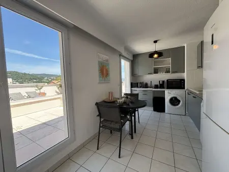 Appartement T3 avec toit-terrasse 120 m² - Cavalaire : photo 5