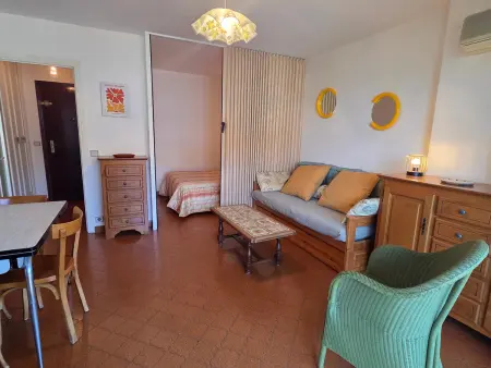 Studio climatisé avec balcon sud à Sainte-Maxime : photo 8