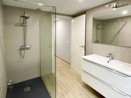 Appartement 4 pers., 2 chambres, clim - Roses : photo 8