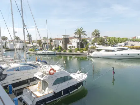 Studio face au canal avec balcon - Empuriabrava : photo 8