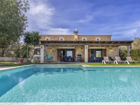 Location gite à Ariany, Domaine moderne, vue montagne - 6 pers.