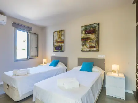 Villa avec piscine privée 8x4 m à Puigderrós, 6 personnes : photo 24