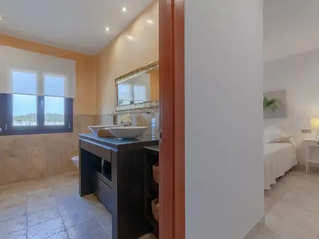 Gîte Inca 5 pers. : piscine privée et vue montagne : photo 10