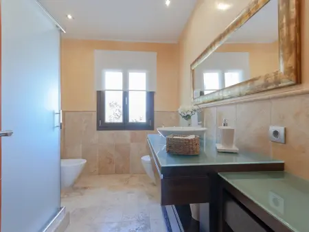 Gîte Inca 5 pers. : piscine privée et vue montagne : photo 12
