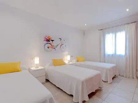 Gîte Inca 5 pers. : piscine privée et vue montagne : photo 13