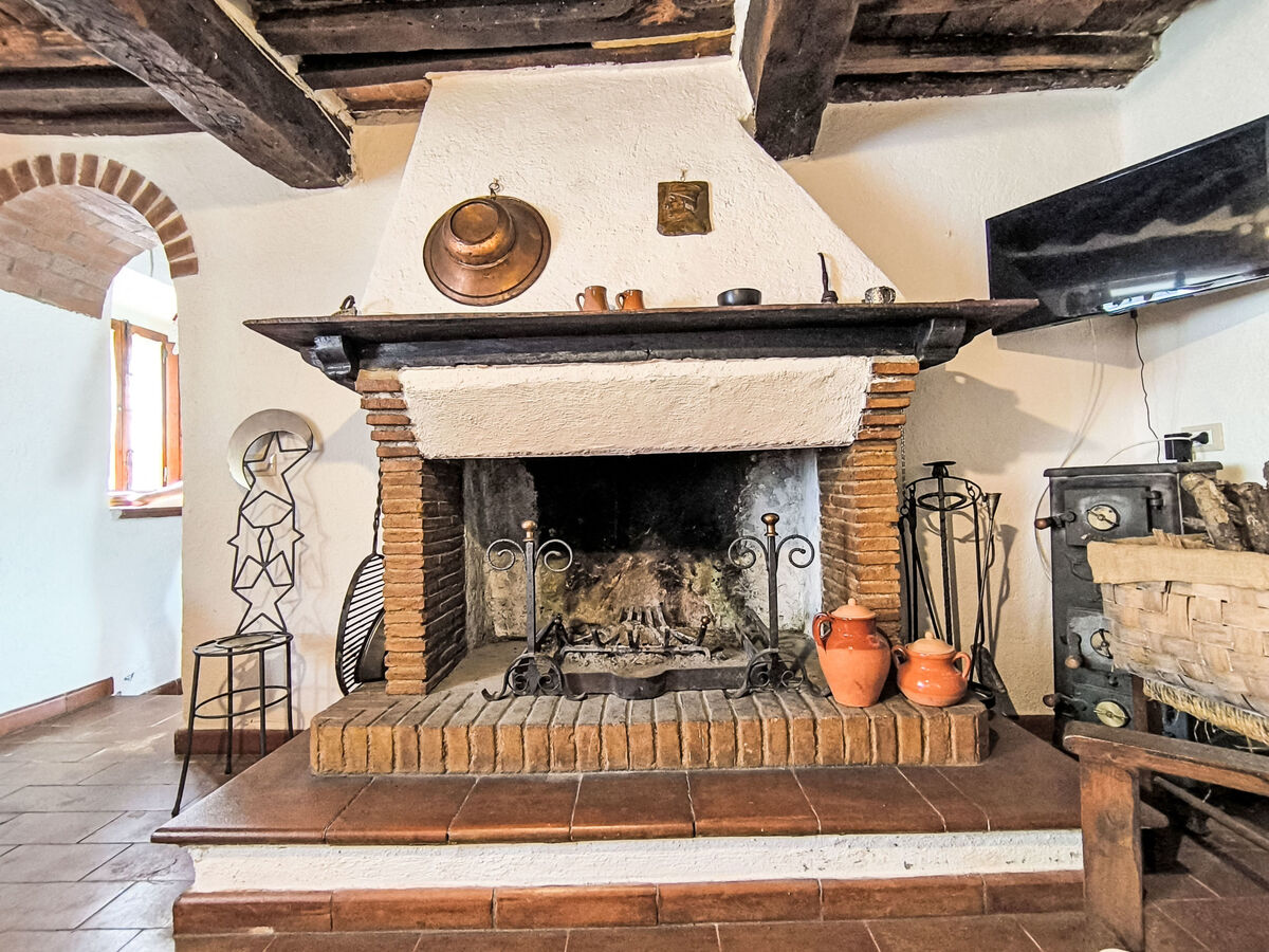 Shelter in the Heart of Tuscany – Maison Prata - Photo 9