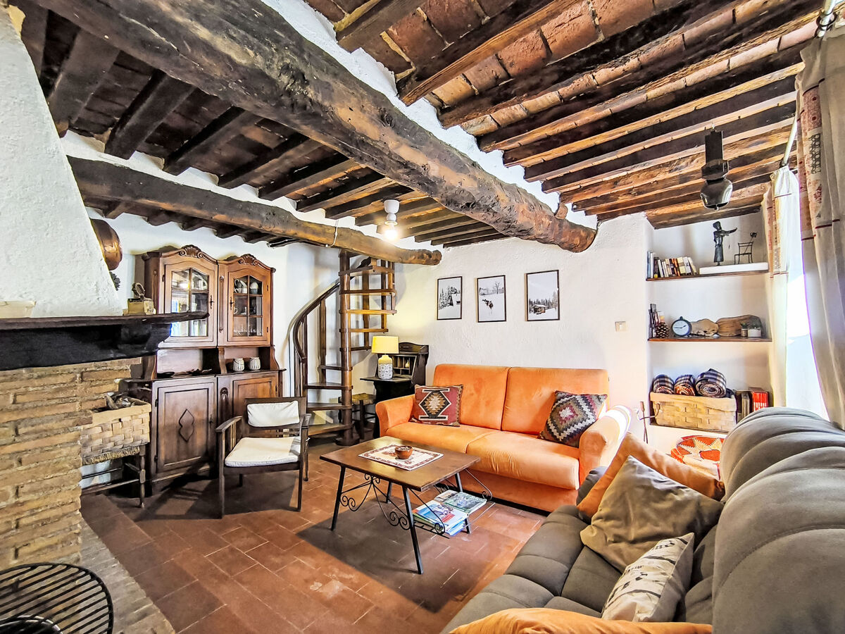 Shelter in the Heart of Tuscany – Maison Prata - Photo 11
