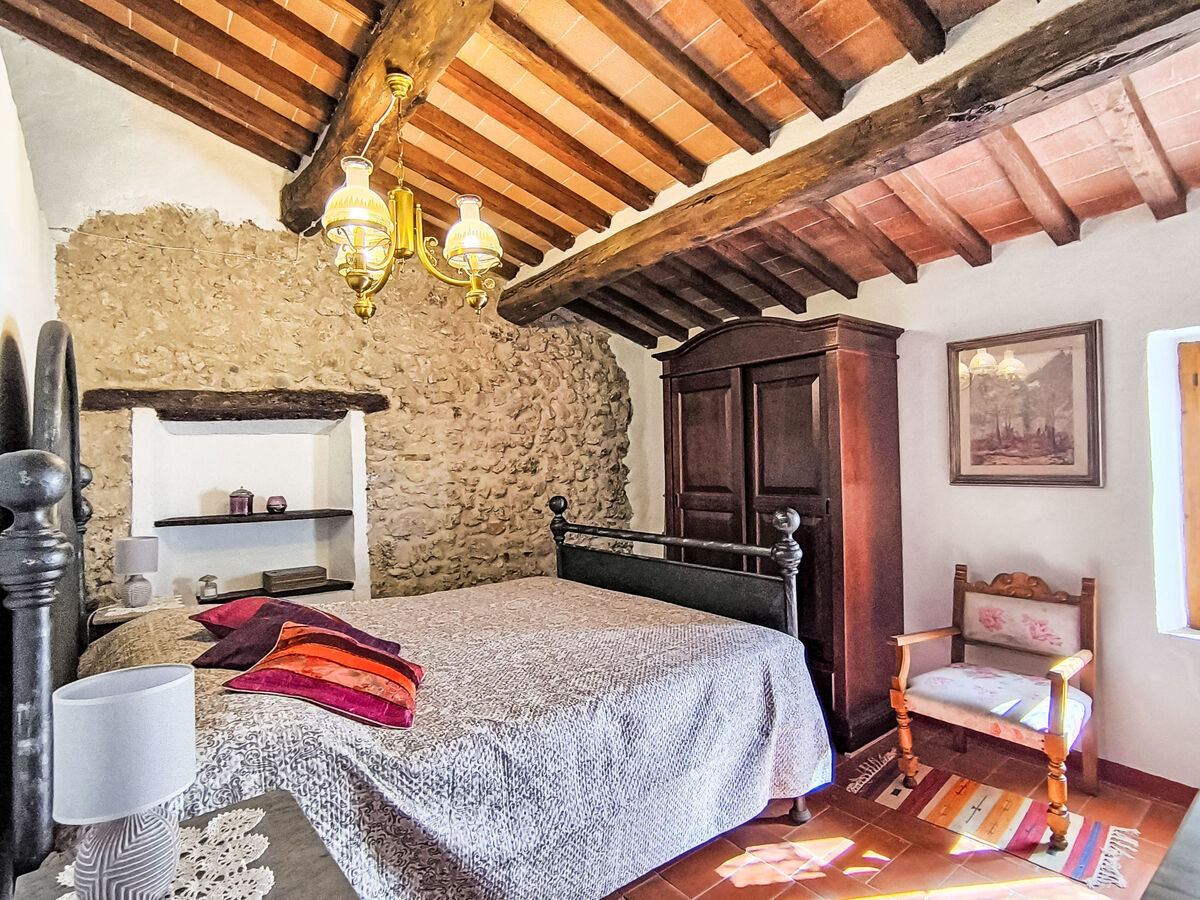 Shelter in the Heart of Tuscany – Maison Prata - Photo 17