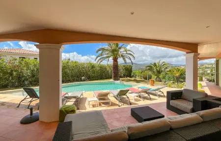 Maison 5 chambres avec piscine privée à Sainte-Maxime : photo 2