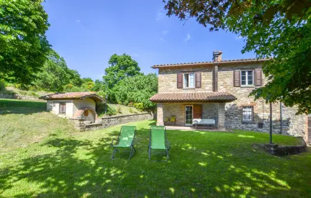 Maison rurale à Pietralunga, vue panoramique Ombrie : photo 1