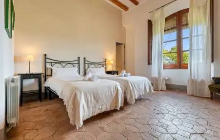 Maison 6 chambres face au monastère de Santes Creus : photo 7