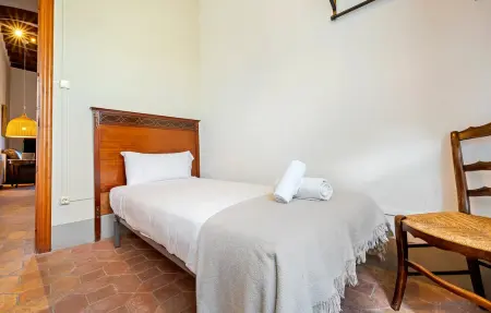 Maison 6 chambres face au monastère de Santes Creus : photo 24