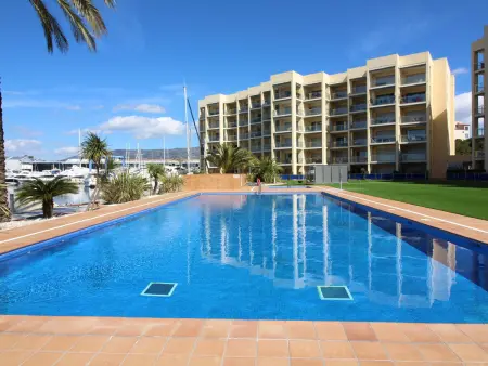 Appartement 2 chambres avec piscine partagée à Roses, proche plage : photo 4