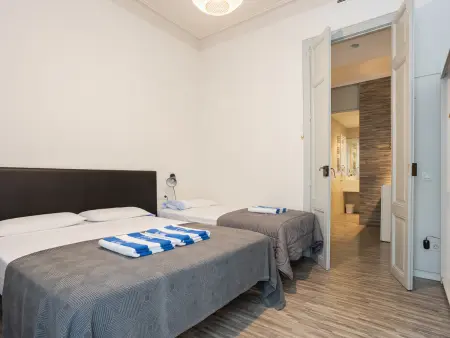Appartement 9 pers. rénové en plein Eixample, Barcelone : photo 12