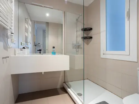 Appartement 9 pers. rénové en plein Eixample, Barcelone : photo 18