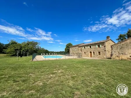Location gite à Soulaures, Maison avec piscine privative, animaux OK - pers.