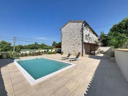 Maison Dariocchi à Kaštelir, piscine privée : photo 18