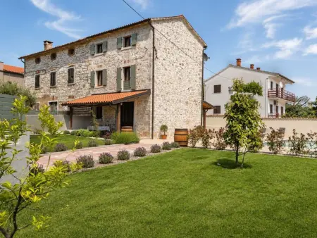 Maison Dariocchi à Kaštelir, piscine privée : photo 35