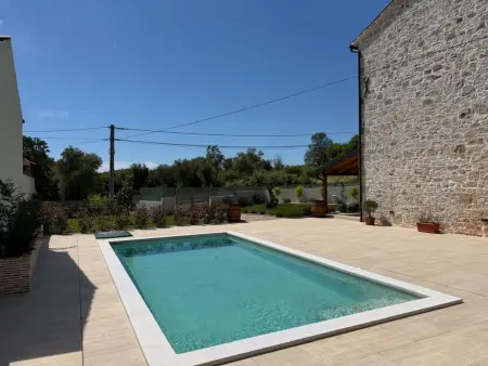 Maison Dariocchi à Kaštelir, piscine privée : photo 46